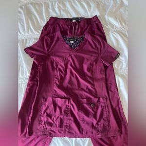 KOI Basics Scrub Set